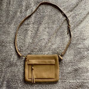 Crossbody purse